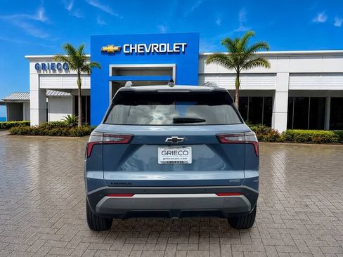New 2026 Chevrolet Equinox LT w/ Convenience Package II FWD image 4