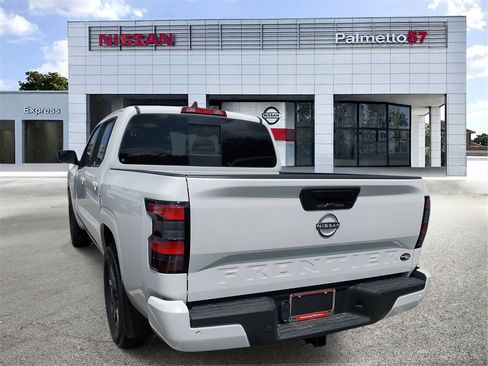 New 2025 Nissan Frontier SV w/ SV Convenience Package image 3