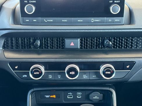 Used 2025 Honda CR-V EX image 13