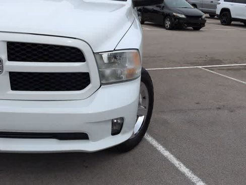 Used 2014 RAM 1500 Express RWD image 11