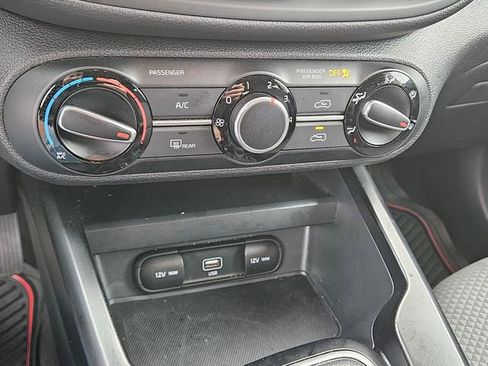 Used 2022 Kia Soul LX image 20