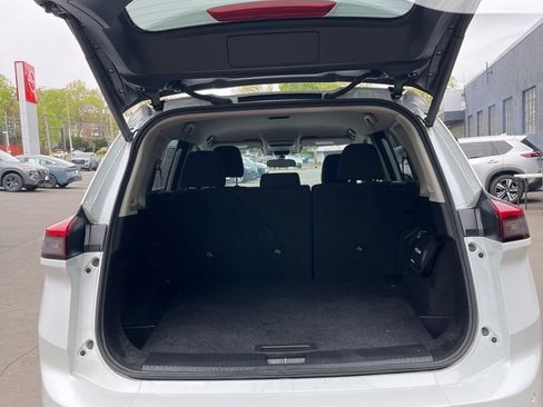 Certified 2025 Nissan Rogue SV AWD/4WD image 35