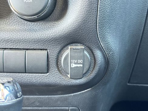 Used 2015 Jeep Wrangler Unlimited Sport w/ Quick Order Package 24S AWD/4WD image 33