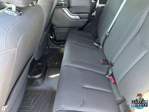 Used 2017 Jeep Wrangler Unlimited Sport AWD/4WD image 14