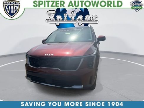Used 2024 Kia Sorento S w/ Panoramic Sunroof Package AWD/4WD image 3