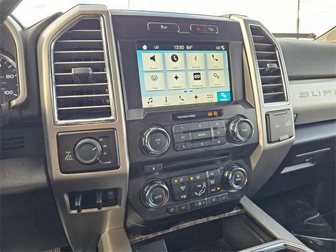 Used 2017 Ford F250 Lariat w/ Chrome Package image 19