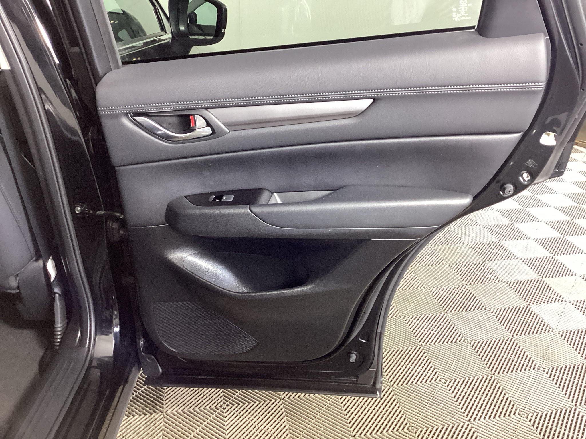 Used 2025 MAZDA CX-5 AWD 2.5 S w/ Preferred Package image 11