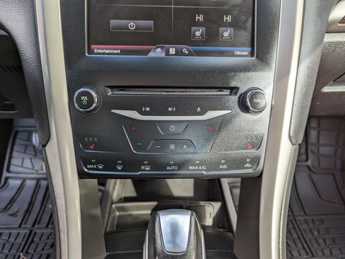 Used 2014 Ford Fusion Energi SE w/ Driver Assist Package FWD image 22