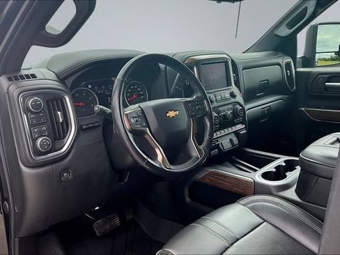 Used 2020 Chevrolet Silverado 2500 High Country w/ Technology Package AWD/4WD image 19