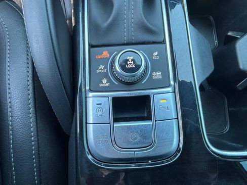 Used 2025 Kia Telluride EX X-Line AWD/4WD image 18