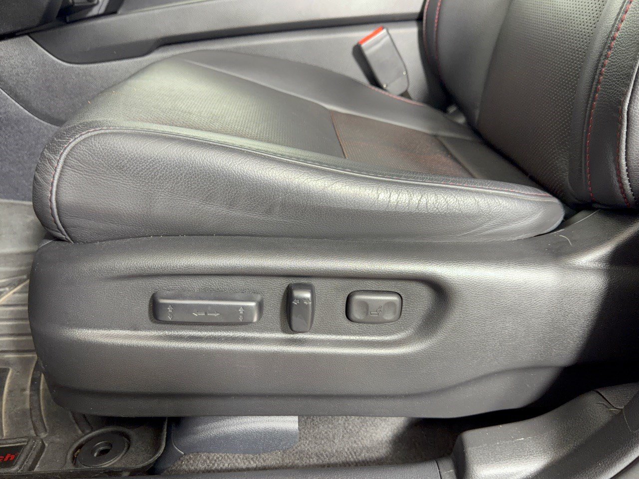 Certified 2024 Honda Passport Black Edition image 16