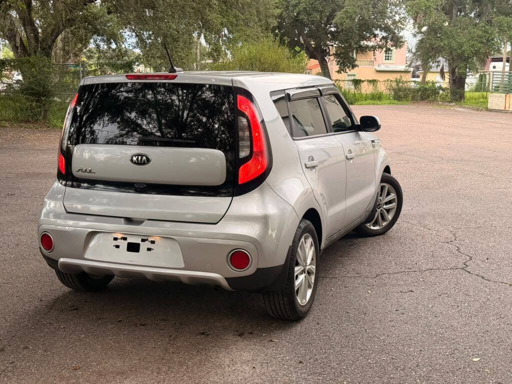 Used 2017 Kia Soul + FWD image 5