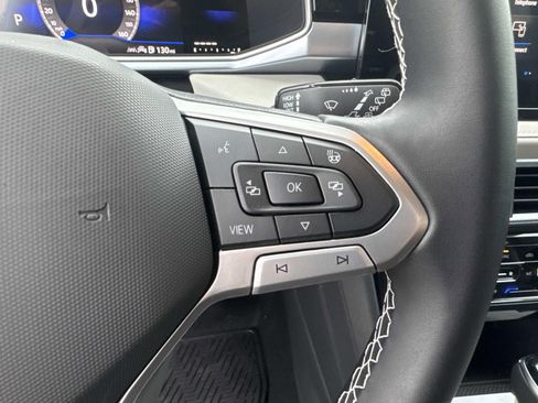 New 2026 Volkswagen Taos SE FWD image 16