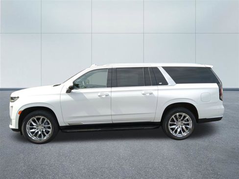 Used 2023 Cadillac Escalade ESV Premium Luxury w/ LPO, Radiant Package AWD/4WD image 2
