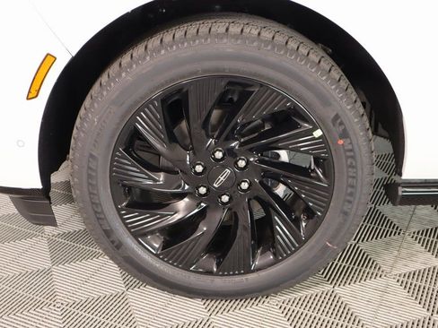 New 2025 Lincoln Navigator Reserve w/ Jet Appearance Package AWD/4WD image 20