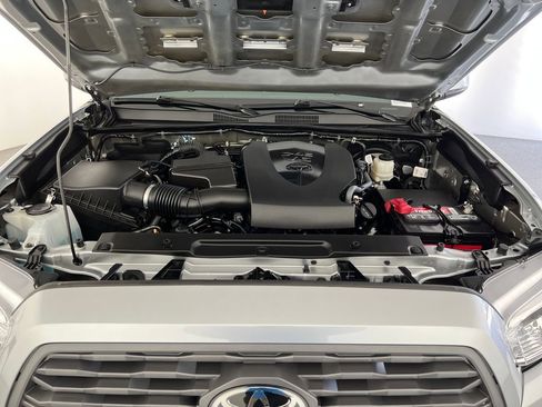 Used 2022 Toyota Tacoma TRD Sport w/ Technology Package RWD image 23