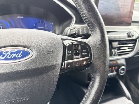 Used 2021 Ford Escape Titanium AWD/4WD image 21