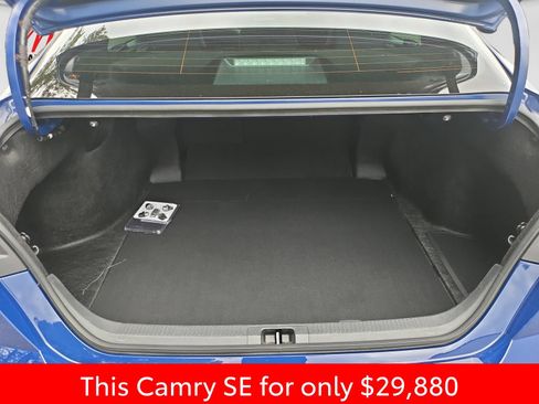 Used 2025 Toyota Camry SE FWD image 19