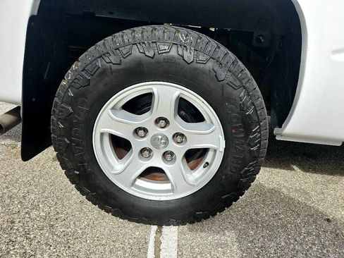 Used 2005 Dodge Dakota SLT w/ Trailer Tow Group image 34