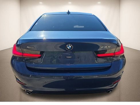 Used 2021 BMW 330i xDrive Sedan image 4