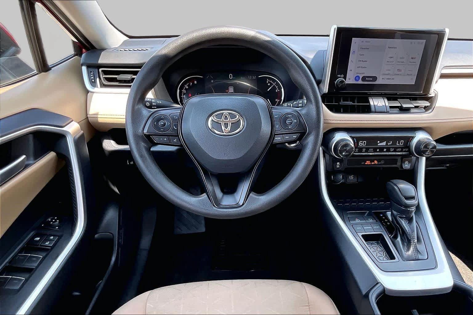 Used 2025 Toyota RAV4 XLE FWD image 6