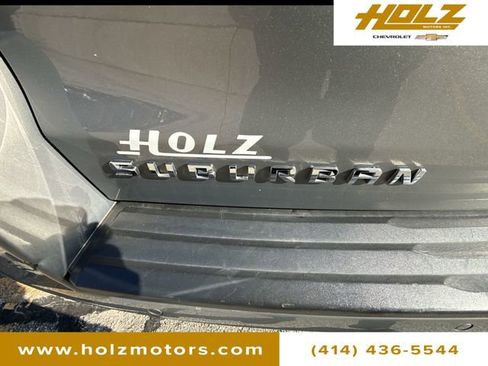 Certified 2018 Chevrolet Suburban LT w/ Luxury Package image 24