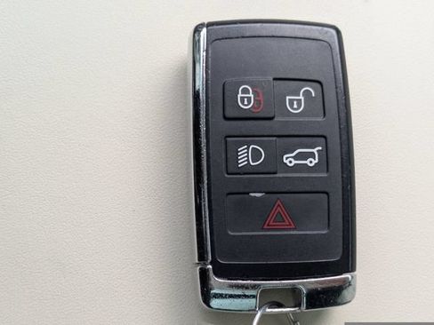 Used 2023 Land Rover Range Rover Autobiography AWD/4WD image 33