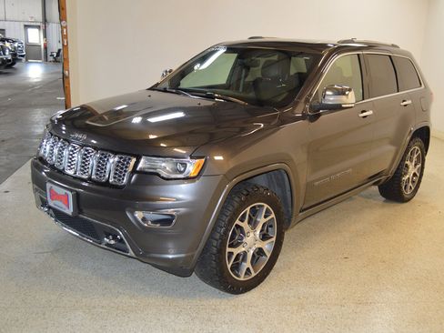 Used 2019 Jeep Grand Cherokee Overland image 7