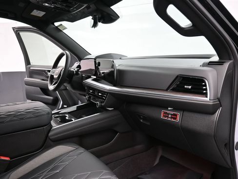 New 2026 Chevrolet Tahoe Premier AWD/4WD image 35
