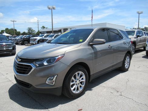 Used 2018 Chevrolet Equinox LT FWD image 3