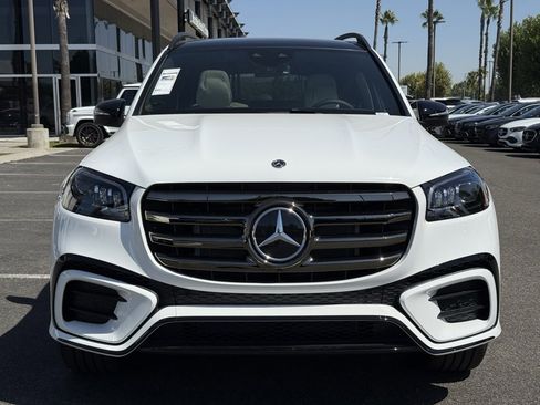 New 2025 Mercedes-Benz GLS 580 4MATIC image 4