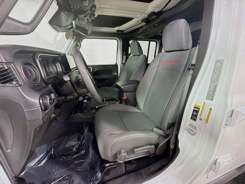 Used 2026 Jeep Wrangler Unlimited Rubicon AWD/4WD image 21