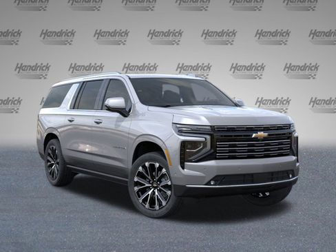 New 2026 Chevrolet Suburban High Country image 2