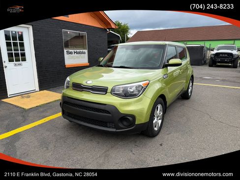 Used 2018 Kia Soul FWD image 1