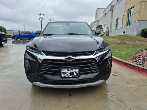 Used 2021 Chevrolet Blazer LT FWD image 2