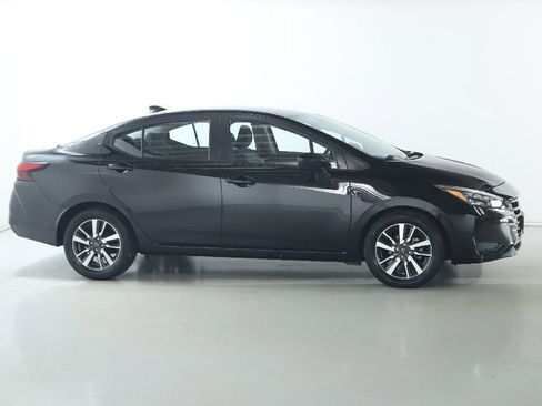 Used 2025 Nissan Versa SV FWD image 11