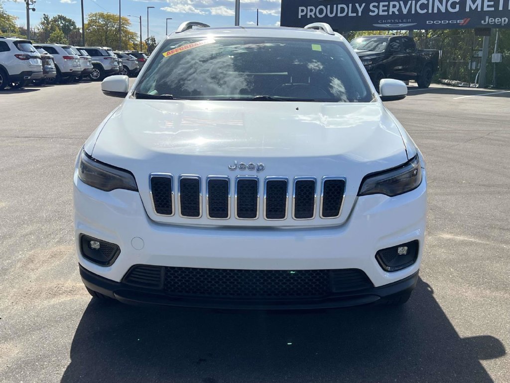 Used 2019 Jeep Cherokee Latitude Plus w/ Comfort/Convenience Group AWD/4WD image 9