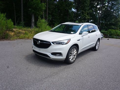 Used 2018 Buick Enclave Premium w/ Experience Buick Package FWD image 26