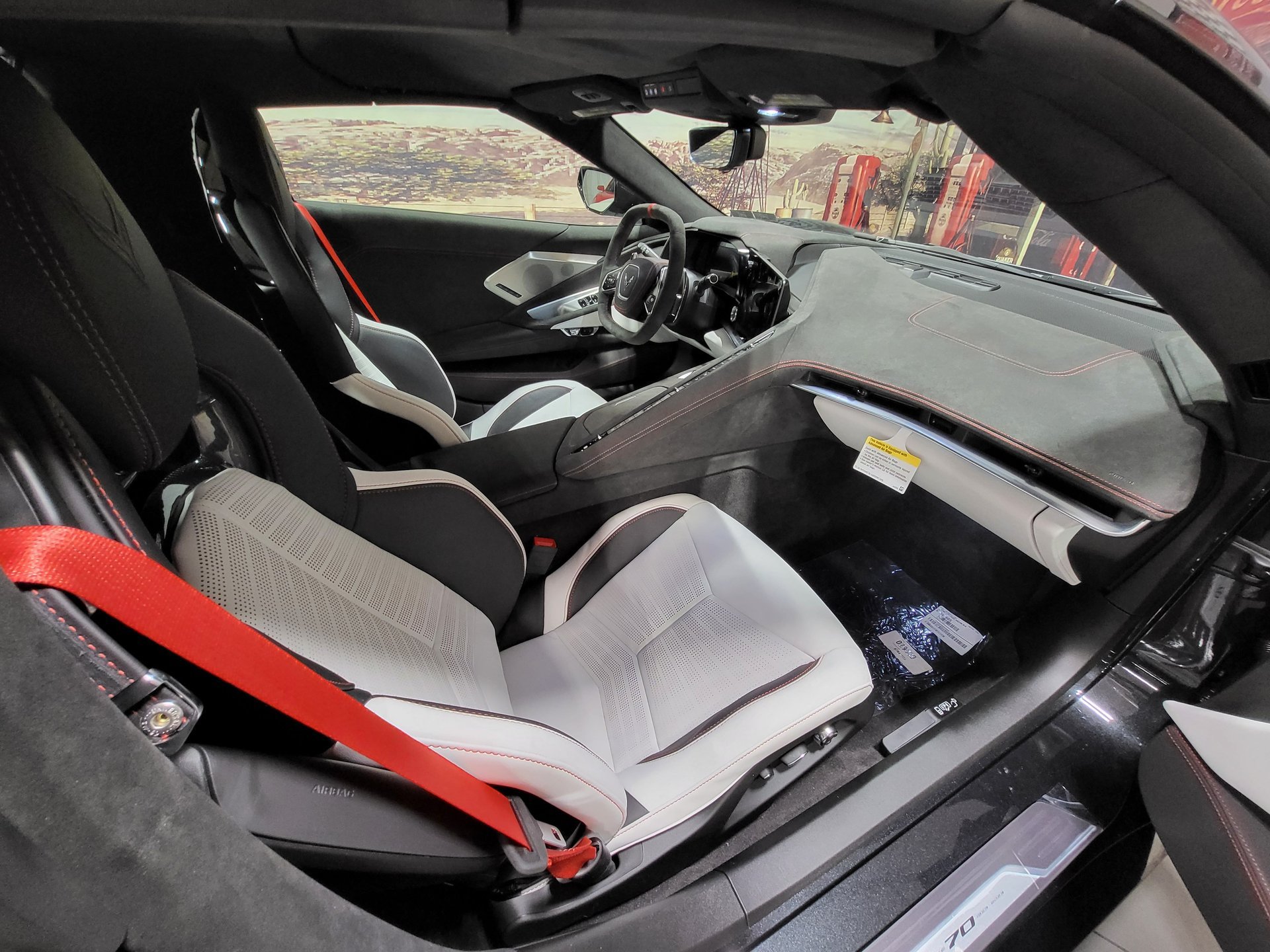 Used 2023 Chevrolet Corvette Stingray Premium Conv w/ Z51 Performance Package RWD image 19