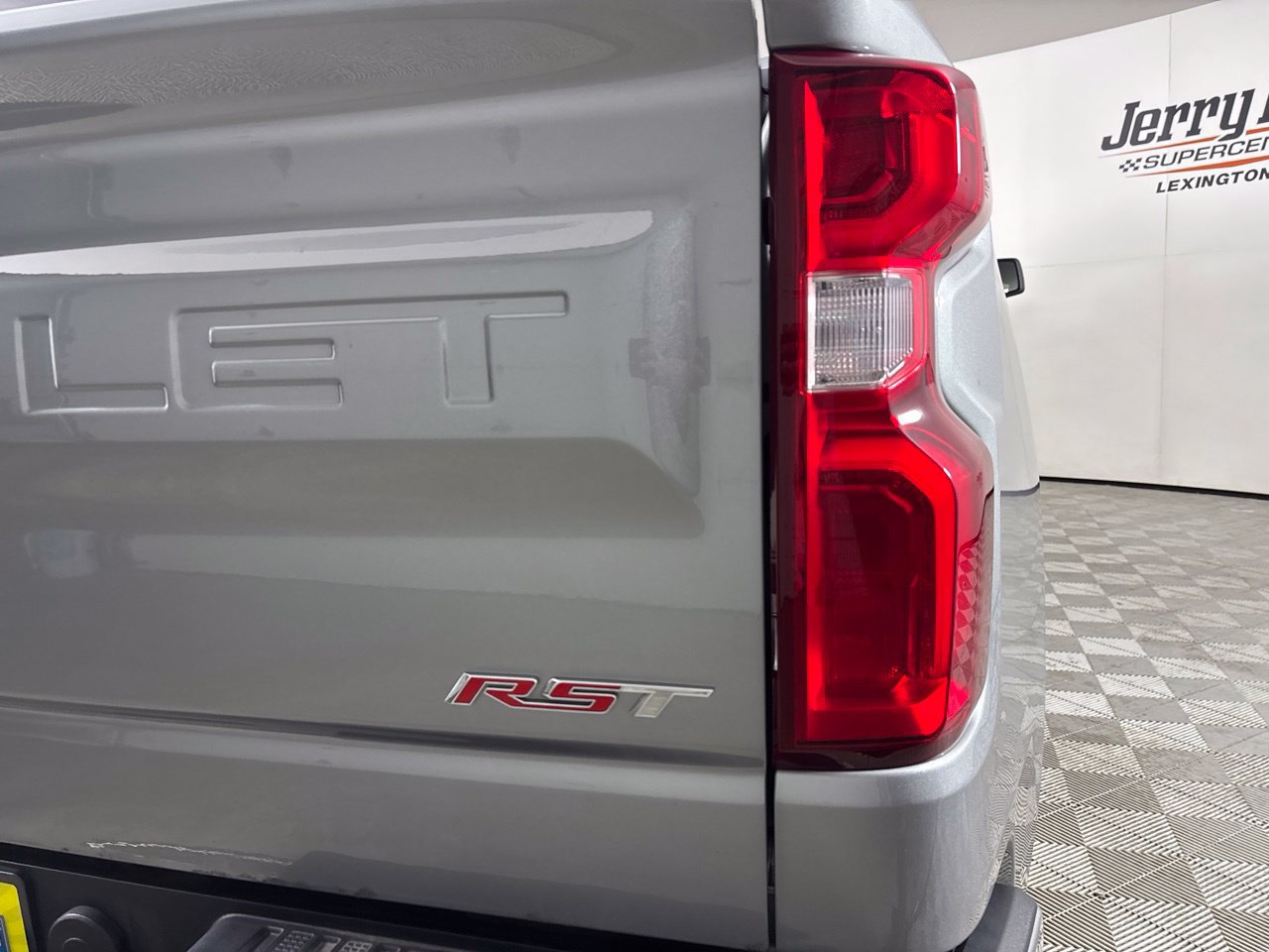 Used 2026 Chevrolet Silverado 1500 RST AWD/4WD image 33