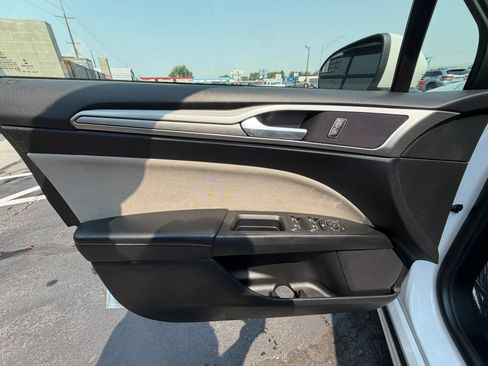 Used 2018 Ford Fusion S FWD image 11