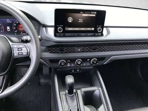 Certified 2025 Honda Accord LX image 14