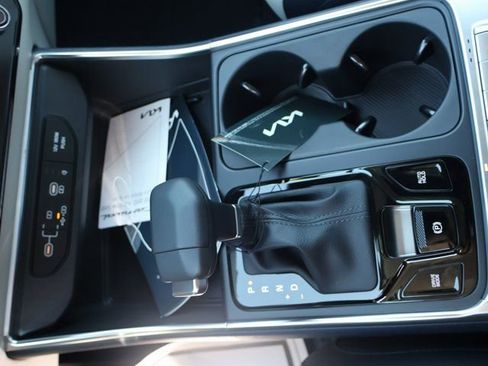 New 2026 Kia Carnival EX FWD image 29