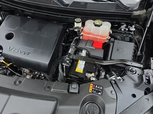 Used 2022 Chevrolet Traverse LT image 34