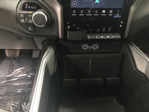 New 2026 RAM 1500 4x4 Crew Cab image 25