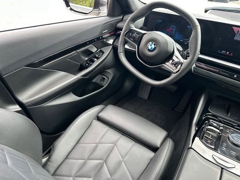 Used 2026 BMW 530i xDrive AWD/4WD image 22