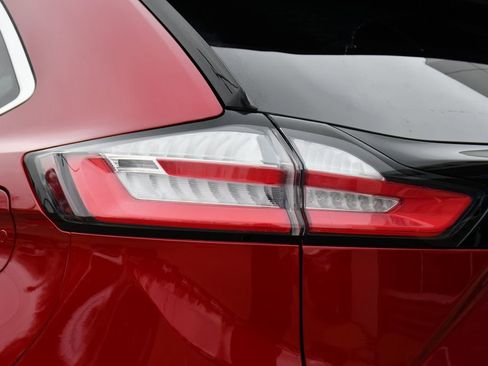 Used 2024 Ford Edge SEL w/ Convenience Package image 39