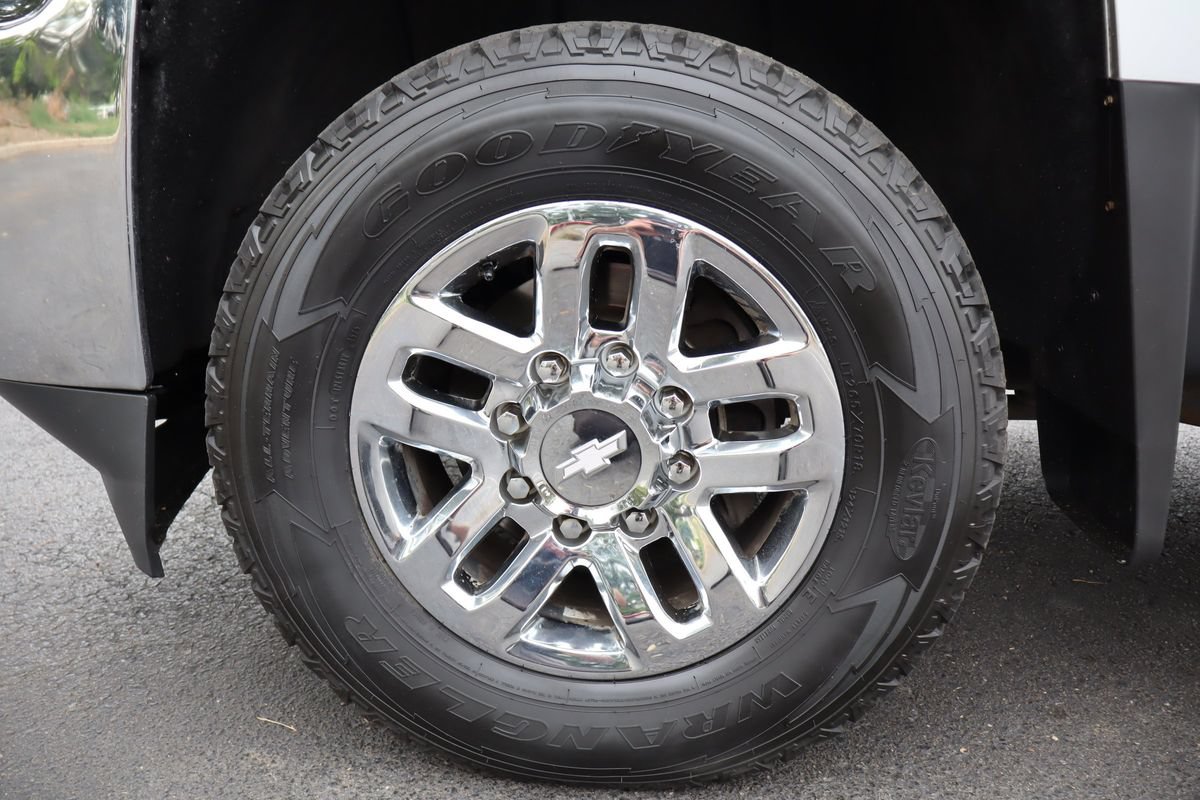 Used 2019 Chevrolet Silverado 2500 LTZ w/ Duramax Plus Package AWD/4WD image 40