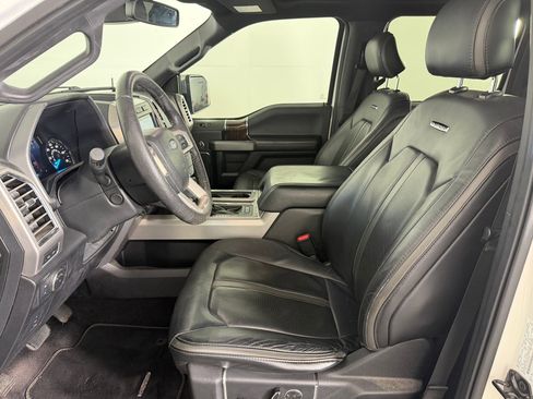 Used 2016 Ford F150 Platinum w/ Equipment Group 701A Luxury image 5