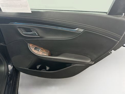 Used 2014 Chevrolet Impala LTZ FWD image 32